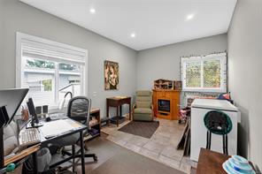 2025 Forest Dr — listing photo 24 of 36