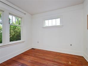 667 St. Patrick St — listing photo 13 of 38