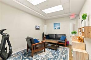 101-2220 Sooke Rd — listing photo 23 of 32