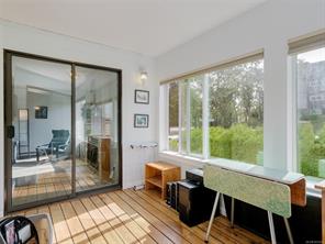 203-3260 Quadra St — listing photo 18 of 25