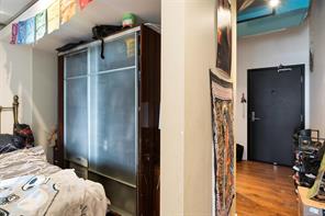 610-1029 View St — listing photo 17 of 23