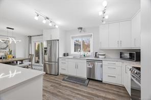 2079 Bay St — listing photo 17 of 65