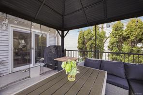 2079 Bay St — listing photo 22 of 65