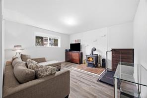 2079 Bay St — listing photo 33 of 65