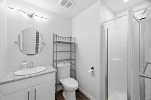 2079 Bay St — listing photo 37 of 65
