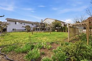 2079 Bay St — listing photo 43 of 65