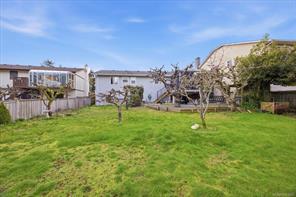 2079 Bay St — listing photo 45 of 65