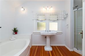 50 King George Terr — listing photo 28 of 71