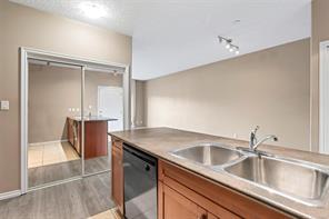 307-2823 Jacklin Rd — listing photo 15 of 32