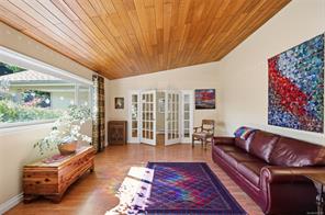 1061 Harlequin Rd — listing photo 19 of 40