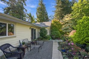 1061 Harlequin Rd — listing photo 36 of 40
