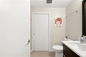 106-640 Michigan St — listing photo 41 of 68