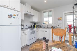 3205 Douglas St — listing photo 23 of 44