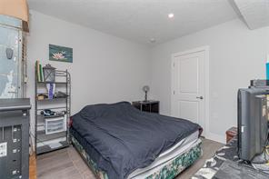 3205 Douglas St — listing photo 25 of 44