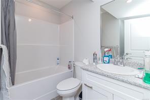 3205 Douglas St — listing photo 26 of 44