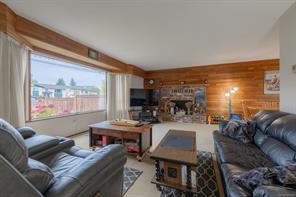 551 Birch St — listing photo 17 of 86