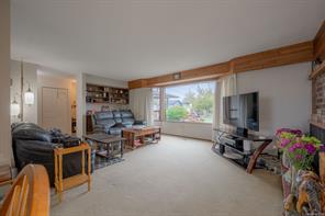 551 Birch St — listing photo 18 of 86