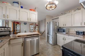 551 Birch St — listing photo 23 of 86