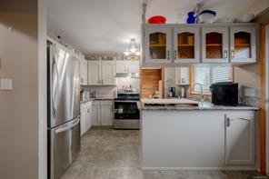 551 Birch St — listing photo 26 of 86
