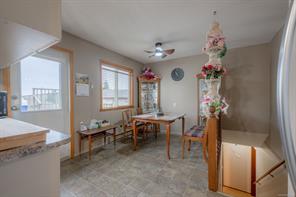 551 Birch St — listing photo 27 of 86