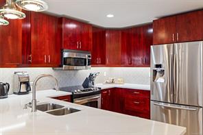 101-640 Montreal St — listing photo 18 of 47