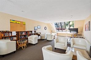 101-640 Montreal St — listing photo 36 of 47