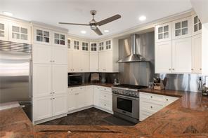 261 King George Terr — listing photo 25 of 62