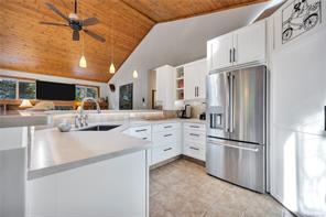 2575 Coho Dr — listing photo 13 of 44