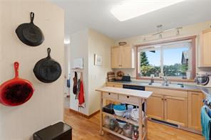 3-1626 Holly Cres — listing photo 14 of 30