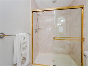104-75 Songhees Rd — listing photo 21 of 47