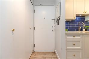404-2757 Quadra St — listing photo 14 of 24