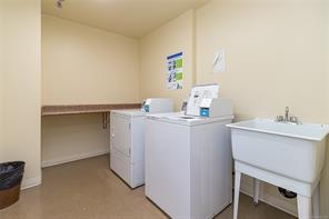 404-2757 Quadra St — listing photo 19 of 24