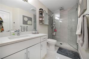 2-4487 WILKINSON Rd — listing photo 27 of 34