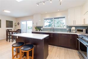 4413 Strom Ness Pl — listing photo 16 of 44