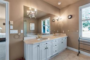 906 Cobblestone Lane — listing photo 21 of 77