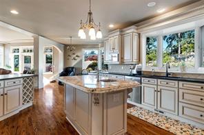 906 Cobblestone Lane — listing photo 32 of 77