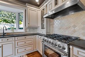 906 Cobblestone Lane — listing photo 34 of 77