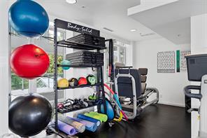 206-68 Songhees Rd — listing photo 33 of 46