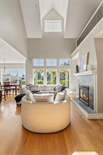 102-945 Bear Mountain Pkwy — listing photo 16 of 45