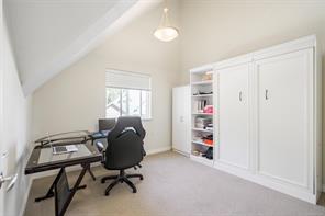 102-945 Bear Mountain Pkwy — listing photo 42 of 45
