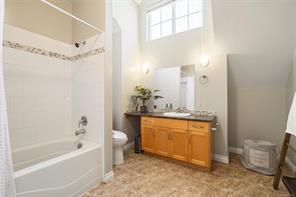 102-945 Bear Mountain Pkwy — listing photo 44 of 45