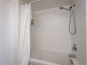 1106-834 Johnson St — listing photo 13 of 23