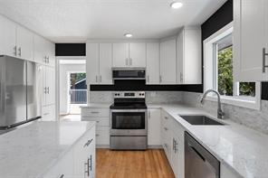 4833 Maplegrove St — listing photo 14 of 63