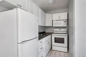 4833 Maplegrove St — listing photo 45 of 63