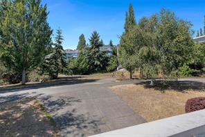 4833 Maplegrove St — listing photo 61 of 63