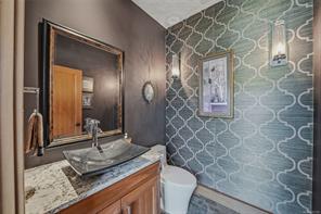 3230 Huntington Pl — listing photo 18 of 68
