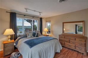 558 Alder St — listing photo 16 of 40