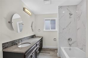 1665 Dingwall Rd — listing photo 21 of 31