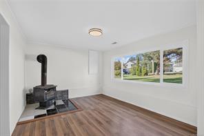 1665 Dingwall Rd — listing photo 22 of 31