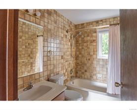 142 SUNNINGDALE Rd — listing photo 17 of 22